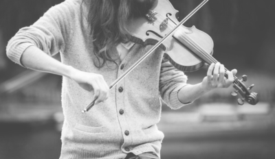 Bent u opzoek naar muziekproductie of muziekproductie nodig? Arrangeur en componist Stephield staat voor u klaar!